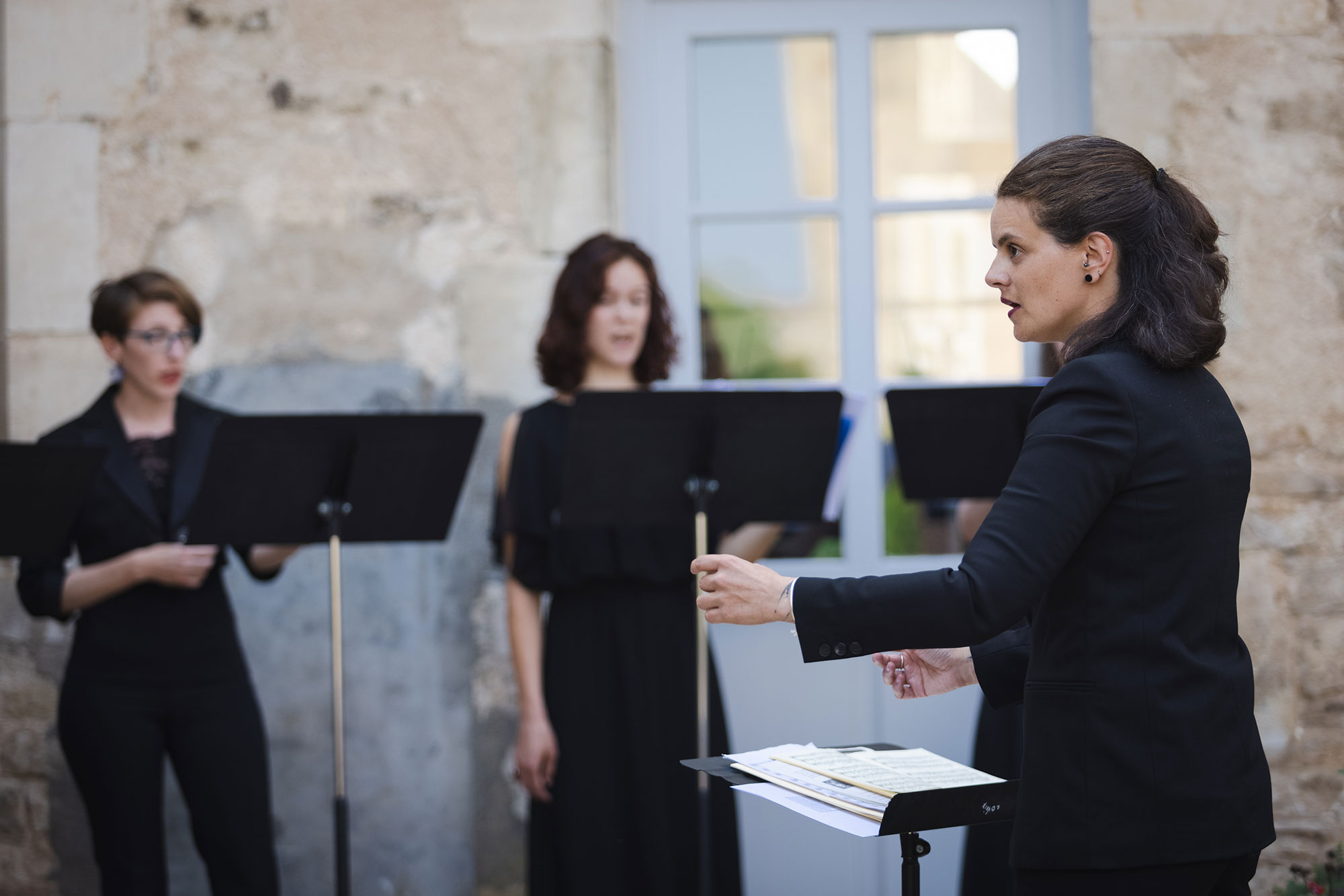 Guillemette Daboval dirige l'Ensemble Esquisses.